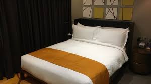 Holiday inn is an american brand of hotels based in atlanta, and a subsidiary of intercontinental hotels group, which has its headquarters in denham, buckinghamshire. Review Holiday Inn Express New Delhi International Airport Terminal 3 Frankfurtflyer De