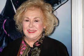 Louise gets drunk after her drink is spiked and is sick, and as she staggers outside, she coughs up blood and collapses, which panics dennis and those around louise. Doris Roberts Dies Everybody Loves Raymond Mom Was 90 Deadline
