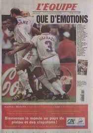 With demetrio albertini, dino baggio, roberto baggio, fabien barthez. Une De L Equipe Datee Du 04 Juillet 1998
