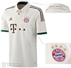 1 aggiungi la tua recensione. Seconda Maglia Bayern Monaco 2013 2014 Celebra La Tradizione Bavarese