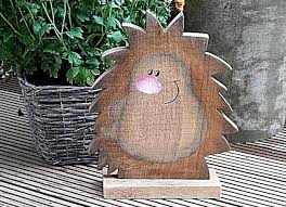 Kleiner I G E L Von Chrissimo Auf Dawanda Com Holzverzierungen Basteln Mit Kindern Winter Basteln Fruhling