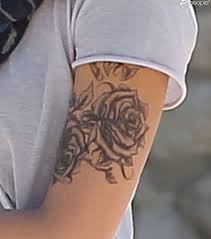 Tatouage roses mandala dotwork femme épaule | mon petit tatouage temporaire. Tatouage Rose Poignet Bras Avant Bras 20 Idees De Dessins Pour Les Femmes