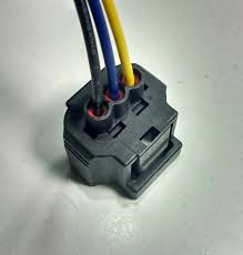 Part c1650 plug this is an oe type replacement alternator plug for nippondenso denso mitsubushi and hitachi alternator with the 3 pin oval voltage regulator connector. Motors Repair Plug Harness Pigtail Connector 3 Wire Pin For 6g Ford Alternators Parts Accessories