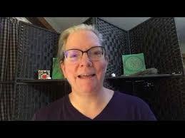 Lora Powell's Instagram, Twitter & Facebook