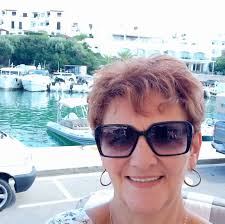 I wanted to leave a positive review of La Fontanella after a lovely meal  last night. However went back tonight and had their T Bone steak. One was  fine but one was