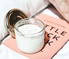 Diy Masque Cheveux Secs Au Monoi Cosm Ethiques Chantilly De Karite Beurre De Karite Huile Amande Douce