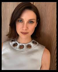 Hi all! Here is a theory I,d like to share with you, so you can write your  oppinion, right?😊 It,s about Joe Abernathy... When Jamie and Claire were  in Jamaica, they bought