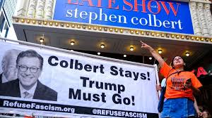 Stephen Colbert apuntó contra Trump tras el anuncio del fin de The Late Show  y respondió al comunicado de CBS