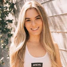 Andrea Feinberg's Instagram, Twitter & Facebook