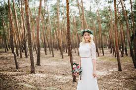 Maybe you would like to learn more about one of these? Vertraumtes Wald Fotoshooting In Einem Brautkleid Von Amazon