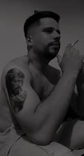 🇭🇷💪 Neću izdat ja Boga nikada Neću gasit sunce koje s neba sja Neću zbog  tebe rukom na sebe Jer ti me voliš i ti se moliš za mene💪❤️🇭🇷