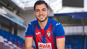 You can help him reach his full fm21 potential with proper training. Expediente Rafa Soares