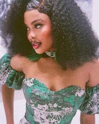 Green and graceful at Nike Art Gallery 💚. #NikeArtGallery #ElegantStyle  #CulturalVibes #GreenElegance #ArtAndFashion