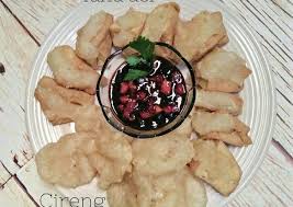 Sambal is a chili sauce or paste, typically made from a mixture of a variety of chili peppers with secondary ingredients such as shrimp paste, garlic, ginger, shallot, scallion, palm sugar, and lime juice. Resep Cireng Tahu Aci Sambal Kecap Yang Bikin Ketagihan Resep Enyak