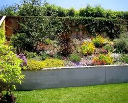 Grille En Bois Idees Jardin Mur De Jardin Jardins