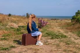 Little Blonde Girl In Denim Jacket Blue Dress With Vintage Suitcase Fotomural Fotomurais Solitario Sozinho Cartao Myloview Com Br