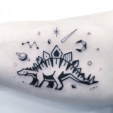 Stegosaurus Done In London N R Studio Stegosaurus Dinosaur Tattoos Time Tattoos Geometric Tattoo