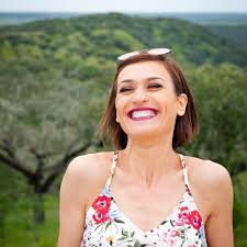 Fátima lopes surpreendeu, há uns dias, os seguidores com uma fotografia ao lado da mãe. Fatima Lopes Surprises In A Special Way