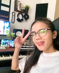 Nadya Fatira (@nadyafatira) • Instagram photos and videos