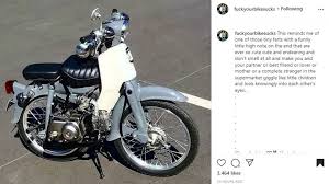 Rasanya nggak asyik kalau motor nggak di modif koleksi gambar modifikasi motor dan mobil terbaru bisa di cek disini. Motor Bebek Jadul Modifikasi Ini Cocok Buat Doi Yang Mau Dipeluk Gebetan Suara Jatim