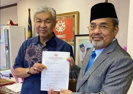 Beliau ialah pengarah strategi pilihan raya umno dan ahli majlis kerja tertinggi umno (dilantik). Datuk Seri Tajuddin Abdul Rahman Air Times News Network