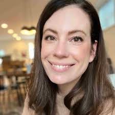 Shannon Tagle's Instagram, Twitter & Facebook