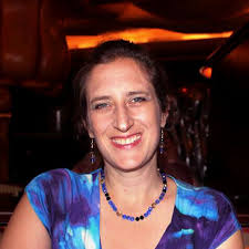 Drop Dead Daisy (For the Love of Music): Millhouse, Juanita: 9781481055284:  Amazon.com: Books