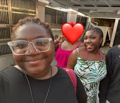 What are the necessities for a comfortable stay in St. Louis?