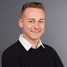 Still Not a Dentist: Gender Roles in the Office