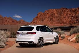 Discover the bmw x5 today, and see how 22 wheels, a spacious interior, and the latest driving technology combine in the ultimate sports activity vehicle®. 2019 Bmw X5 Named Top Safety Pick With Optional Headlights