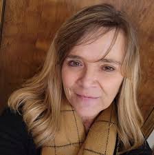 Should we have a full meal or just appetizers for the class reunion?