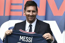 He had that shirt from 2004/05 for two seasons until 06/07. Vsujlczdu1viqm