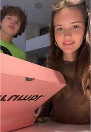 crumbl review 3am after Coachella #crumblcookies #coachella Watch the whole  thing it’s really funny. Shoutout Annie for her mention. @Lowen