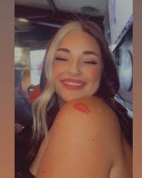 Tessa Petersen's Instagram, Twitter & Facebook