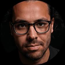 Julian Bent Singh, stifter af AI Growth Minds, på HR AI Konferencen: Drop  CV'et og ansæt på mindset!