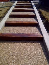 Maconnerie Escalier Exterieur Beton Nez De Marche Escalier De Jardin