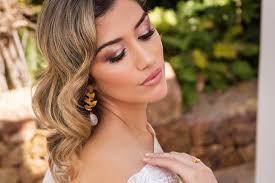 Los 10 mejores profesionales de maquillaje y peinado para novias a  domicilio en Islas Baleares
