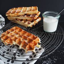 Joghurt Waffeln Aus Meinem Neuen Waffeleisen Joghurt Waffeln Waffeln Backen Waffeln Rezept