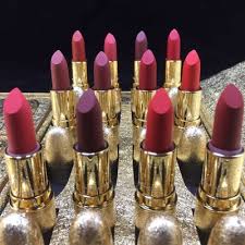 Celebrate national lipstick day save over 25% on selected lipsticks. New Mac Snow Matte Lipstick 12 Pcs Of Gift Box Mac Lipstick042 Mac Makeup Lipstick