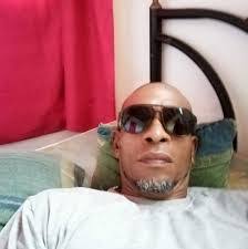 Dennis Oliva's Instagram, Twitter & Facebook