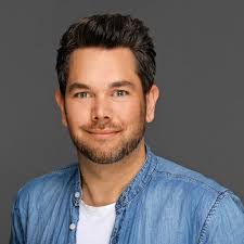 Patrick Franz's Instagram, Twitter & Facebook