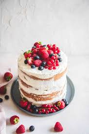 Layer Cake Citron Fruits Rouges Ma Jolie Food En 2020 Gateau Fruits Rouges Gateaux Et Desserts Gateau D Anniversaire Simple