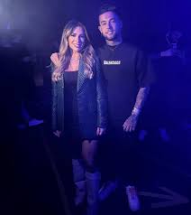 Namorada de Neymar pai é mãe de parça do jogador; conheça a catarinense  Mariane Bernardi, a Neydrasta