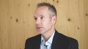 Jason Loring's Instagram, Twitter & Facebook