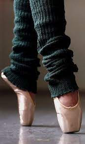 The Physics Of Pointe Shoes Ballet Beautiful Ballet Pointe Shoes Ballet