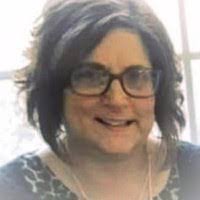 Donna Hildreth's Instagram, Twitter & Facebook