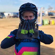 Motogp, fabio quartararo scares yamaha with a picture on instagram il pilota francese ha scritto: Fabio Quartararo On Instagram Built For Speed Instagram Motogp Boys