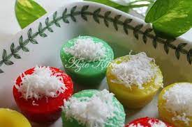 Aneka resepi kuih muih ialah aplikasi mudah yang mengandungi himpunan koleksi resipi kuih muih tradisi dan moden terbaik, lazat, simple, senang, dan ringkas. Kuih Lompang Untuk Minum Petang Azie Kitchen