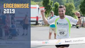 Practice intervals and tempo runs to increase your cardio capacity. Marathon Halbmarathon Walking Iwelt Marathon Wurzburg