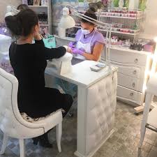 Modern Beauty Salon Interior Design Salon Interior Design Wallpaper Ladies Salon Inte 2020 Guzellik Salonu Tasarimi Guzellik Salonu Ic Tasarim Guzellik Salonlari